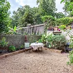 Chic&Charming Chelsea 2 Bed Flat